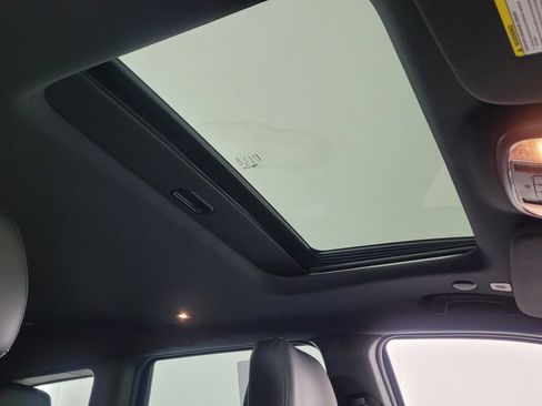 Used 2022 Jeep Grand Cherokee Laredo X image 41