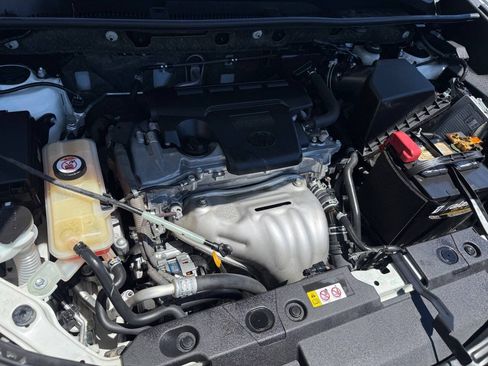 Used 2018 Toyota RAV4 LE w/ All Weather Liner Package FWD image 21