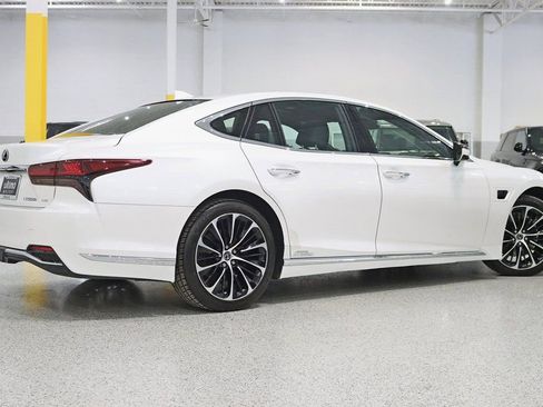 Used 2022 Lexus LS 500h AWD w/ Luxury Package image 9