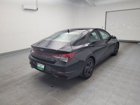 Used 2022 Hyundai Elantra SEL image 9