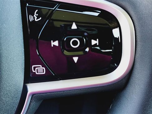 New 2026 Volvo XC90 B6 Plus w/ Protection Package Premier image 15