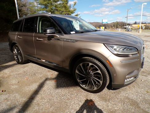 Used 2021 Lincoln Aviator Reserve w/ Equipment Group 201A image 6