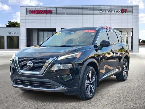 Certified 2022 Nissan Rogue SL w/ SL Premium Package AWD/4WD image 3