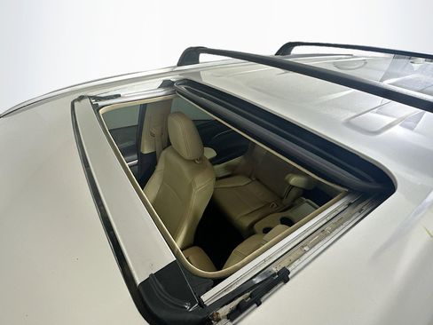 Used 2015 Toyota Highlander Limited image 25