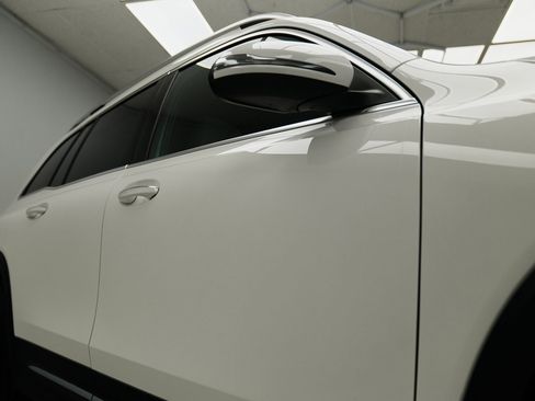 Used 2025 Mercedes-Benz GLB 250 4MATIC image 14