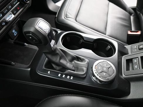 New 2025 Ford Bronco Outer Banks image 17