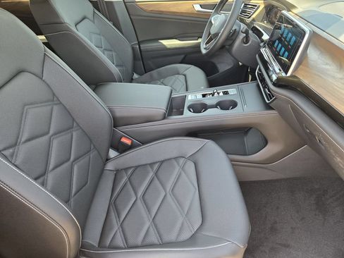 New 2026 Volkswagen Atlas SE FWD image 13