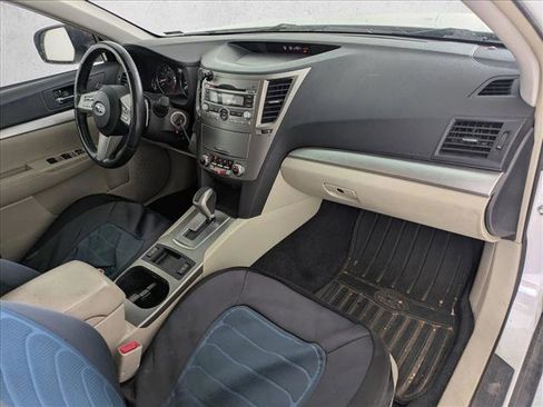 Used 2011 Subaru Outback 2.5i Premium w/ Protection Pkg 1A AWD/4WD image 19