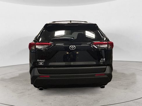 Used 2025 Toyota RAV4 XLE w/ Convenience Package AWD/4WD image 4