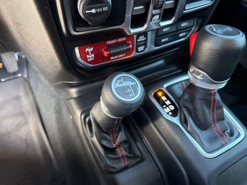 Used 2022 Jeep Wrangler Unlimited Rubicon w/ LED Lighting Group image 30