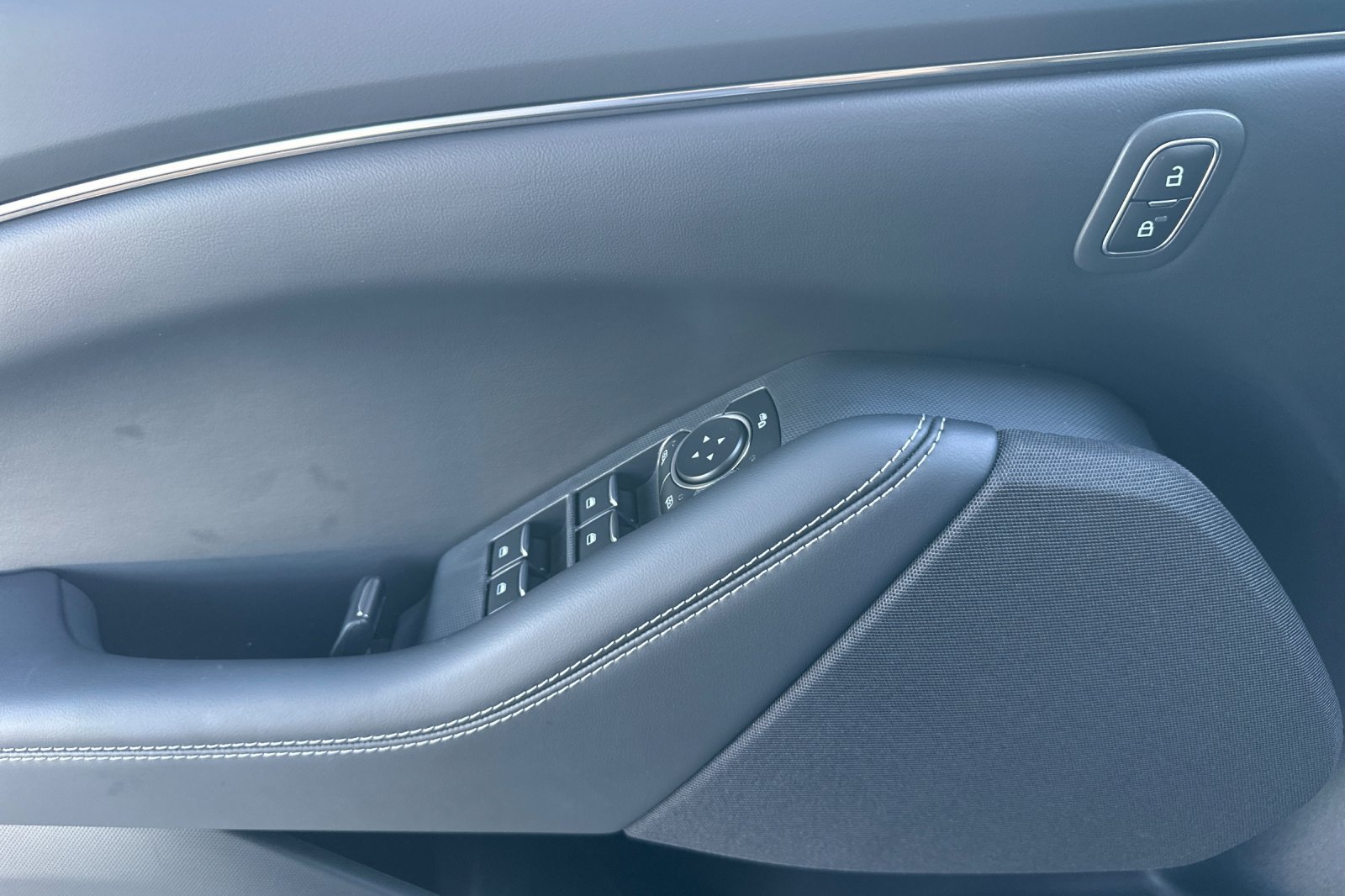 New 2026 Ford Mustang Mach-E Select RWD image 11
