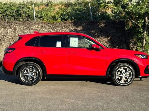 Certified 2024 Honda HR-V EX-L image 3