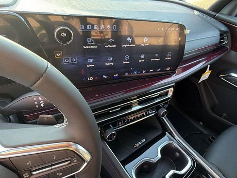 New 2026 Chevrolet Traverse Z71 w/ Driver Confidence Package AWD/4WD image 6