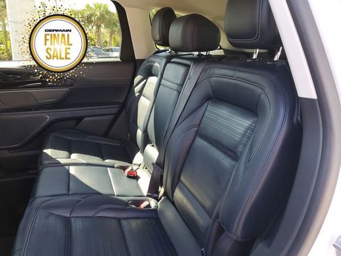 Used 2024 Lincoln Nautilus Reserve image 17