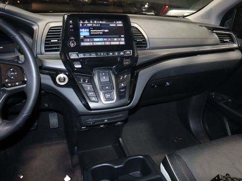 Used 2023 Honda Odyssey Elite image 12