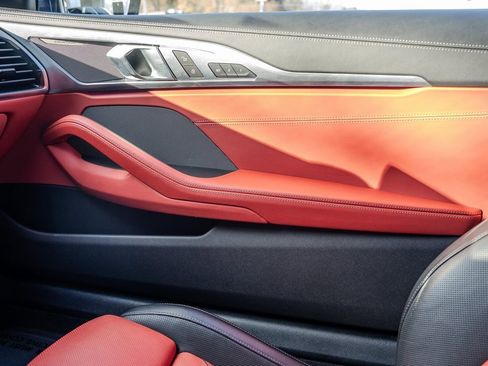 Used 2022 BMW M850i xDrive Coupe image 13