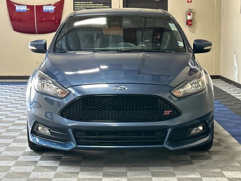 Used 2018 Ford Focus ST image 9