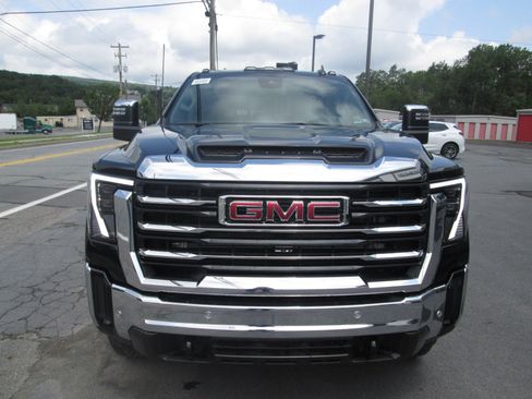 New 2025 GMC Sierra 2500 SLT w/ SLT Premium Package image 8