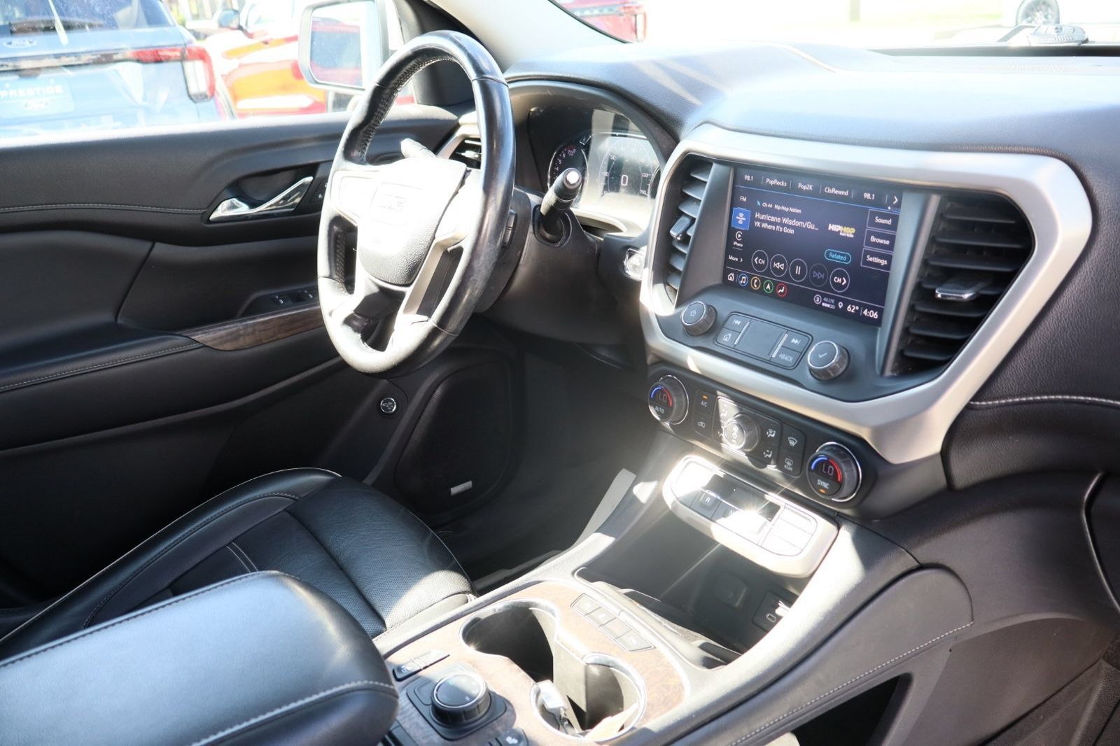 Used 2021 GMC Acadia Denali w/ Denali Ultimate Package AWD/4WD image 37