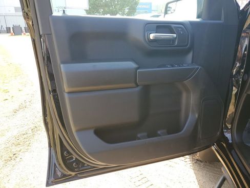 Used 2025 Chevrolet Silverado 1500 Custom Trail Boss image 18