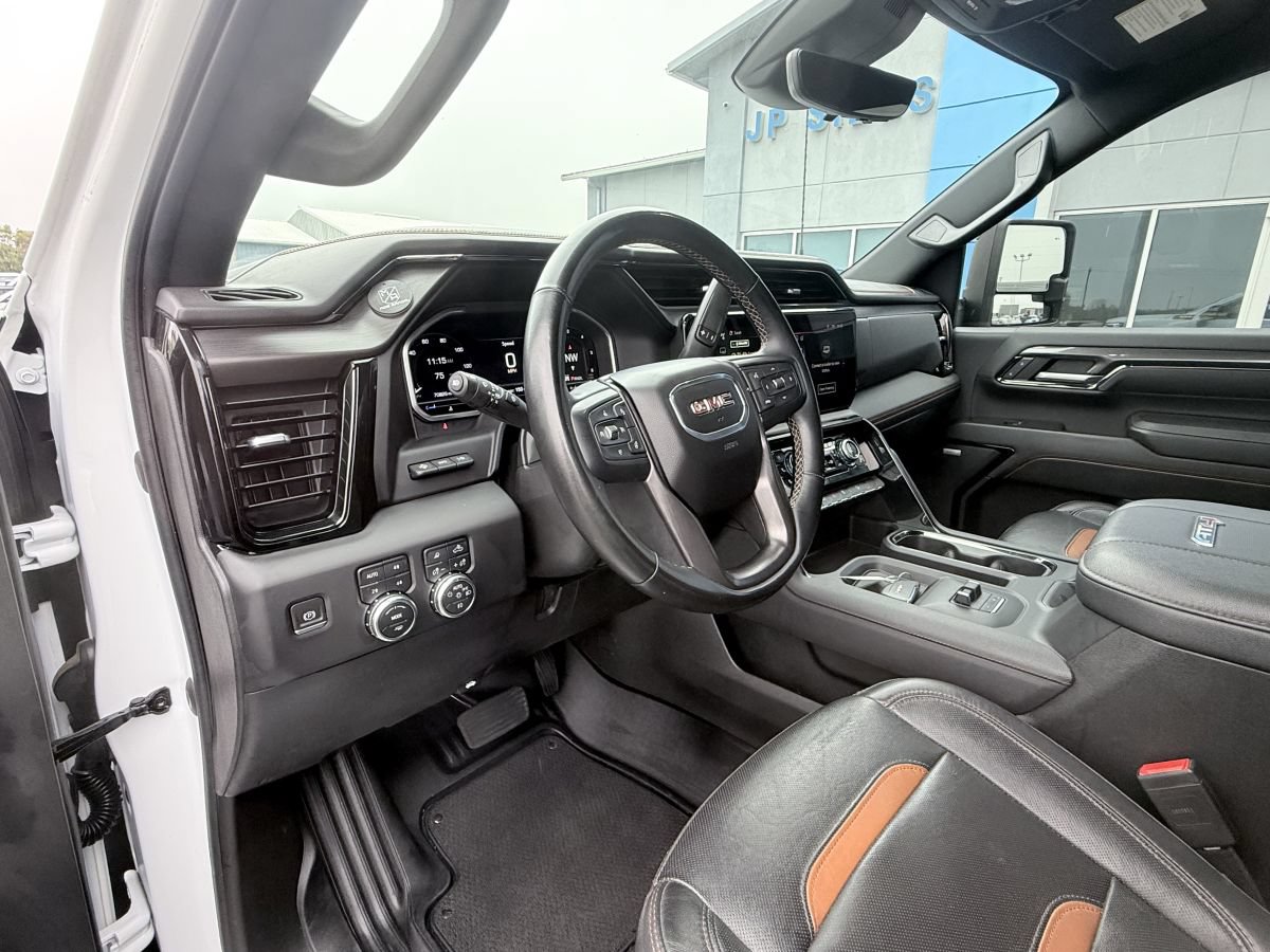 Used 2024 GMC Sierra 2500 AT4 w/ Max Trailering Package AWD/4WD image 9