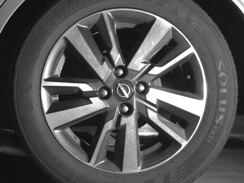 Used 2025 Nissan Versa SV FWD image 14