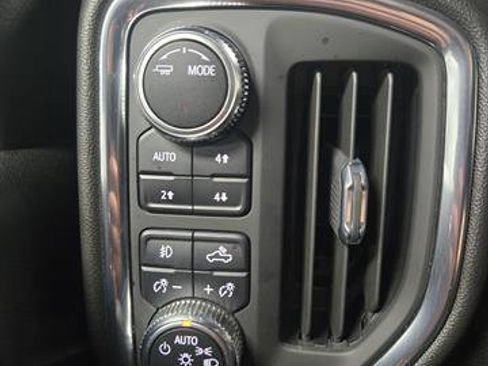 Certified 2022 GMC Sierra 3500 Denali w/ Denali Ultimate Package AWD/4WD image 23