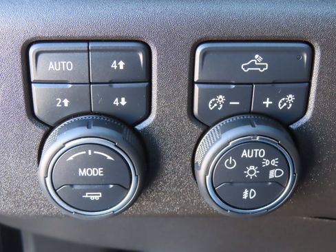 Certified 2022 Chevrolet Silverado 1500 RST w/ Z71 Off-Road Package image 12