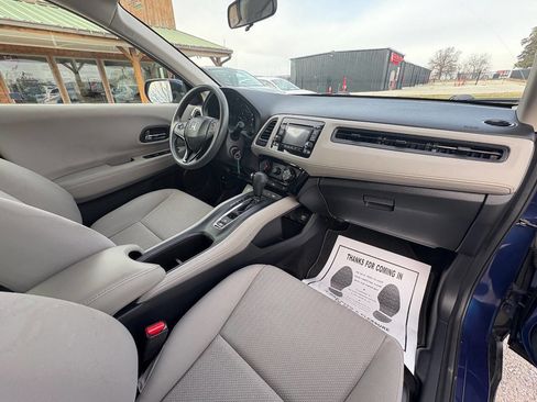 Used 2017 Honda HR-V LX image 46
