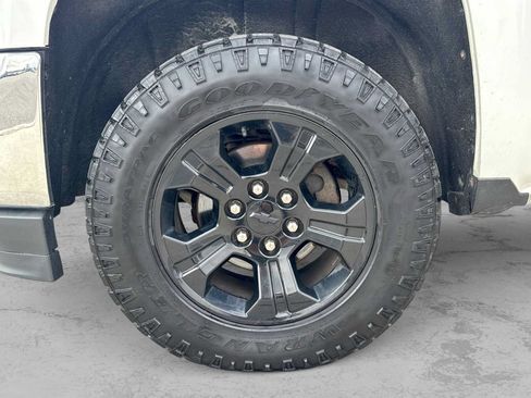 Used 2017 Chevrolet Silverado 1500 LT w/ All Star Edition AWD/4WD image 13