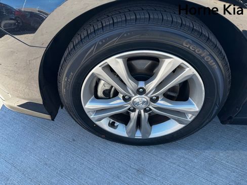 Used 2018 Hyundai Sonata SEL w/ Tech Package 02 image 8