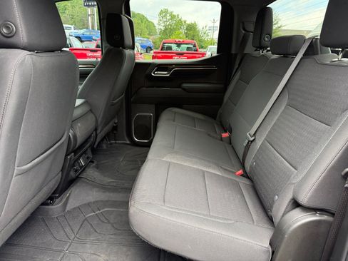 Used 2023 Chevrolet Silverado 1500 LT AWD/4WD image 16