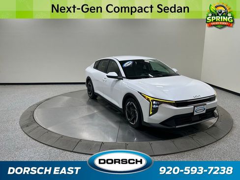 New 2026 Kia K4 EX image 3