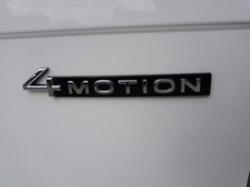 Used 2024 Volkswagen Tiguan Wolfsburg Edition image 31