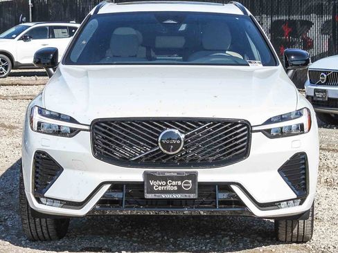 New 2026 Volvo XC60 B5 Plus w/ Climate Package PRO AWD/4WD image 2