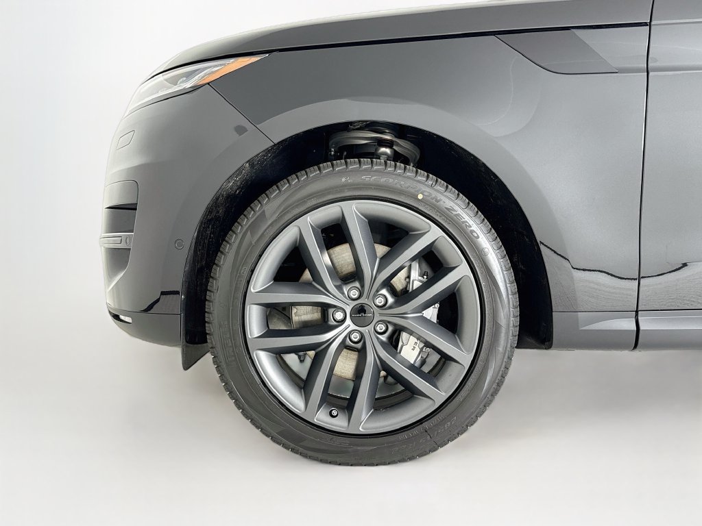 Used 2026 Land Rover Range Rover Sport SE AWD/4WD image 26