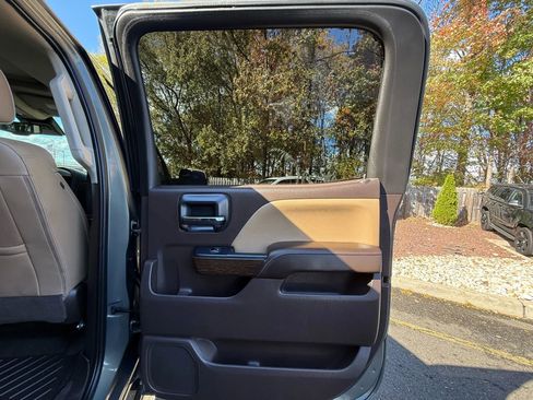 Used 2018 GMC Sierra 2500 Denali w/ Suspension Package, Off-Road image 26