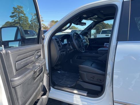 Used 2024 RAM 2500 Limited image 21