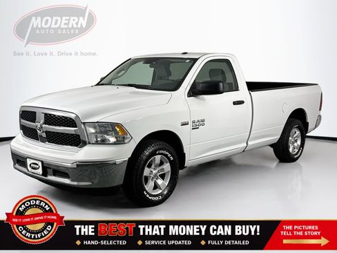 Used 2022 RAM 1500 Classic SLT AWD/4WD image 1