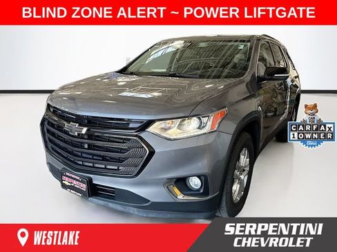Used 2019 Chevrolet Traverse LT FWD image 1