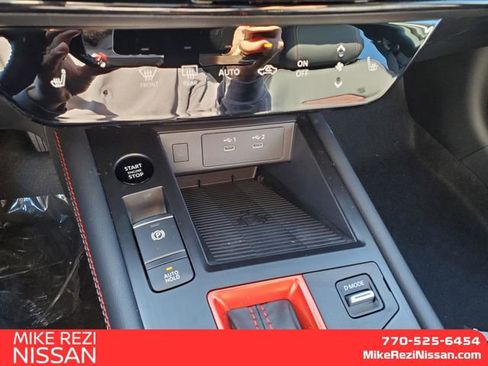 New 2026 Nissan Kicks SR w/ SR Premium Package FWD image 18