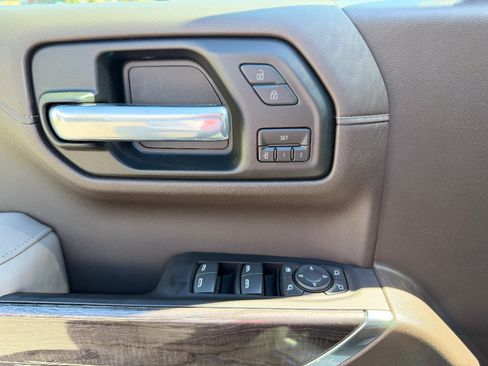 Used 2019 Chevrolet Silverado 1500 LTZ w/ LTZ Plus Package AWD/4WD image 16