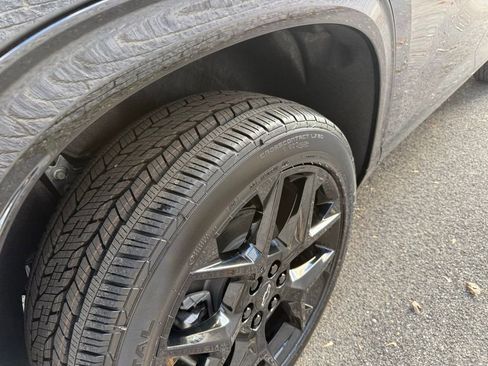 New 2026 Chevrolet Traverse RS w/ LPO, Floor Liner Package image 16