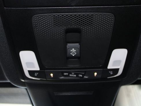 Used 2025 Honda CR-V Sport image 32