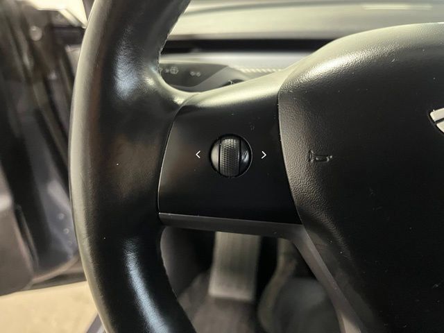 Used 2018 Tesla Model 3 Long Range RWD image 26