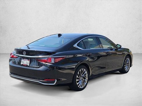 Used 2024 Lexus ES 300h w/ Accessory Package (Z2) FWD image 6