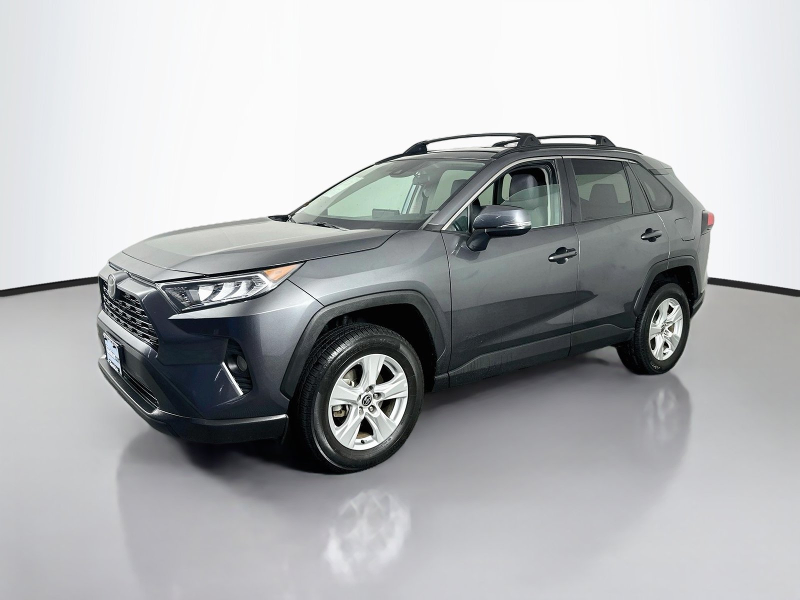 Certified 2021 Toyota RAV4 XLE w/ XLE Grade Weather Package AWD/4WD image 3