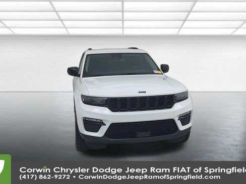 Certified 2023 Jeep Grand Cherokee Limited w/ Black Appearance Package image 4