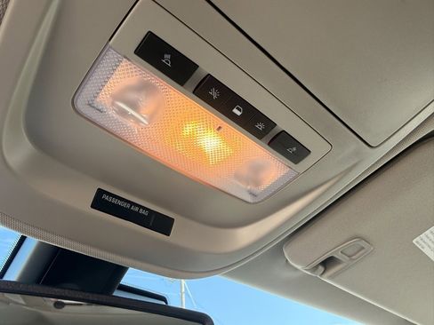 Used 2021 Chevrolet Colorado LT w/ Safety Package image 39