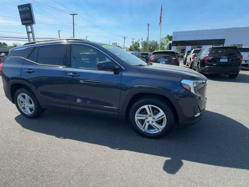 Used 2018 GMC Terrain SLE w/ Driver Convenience Package AWD/4WD image 9